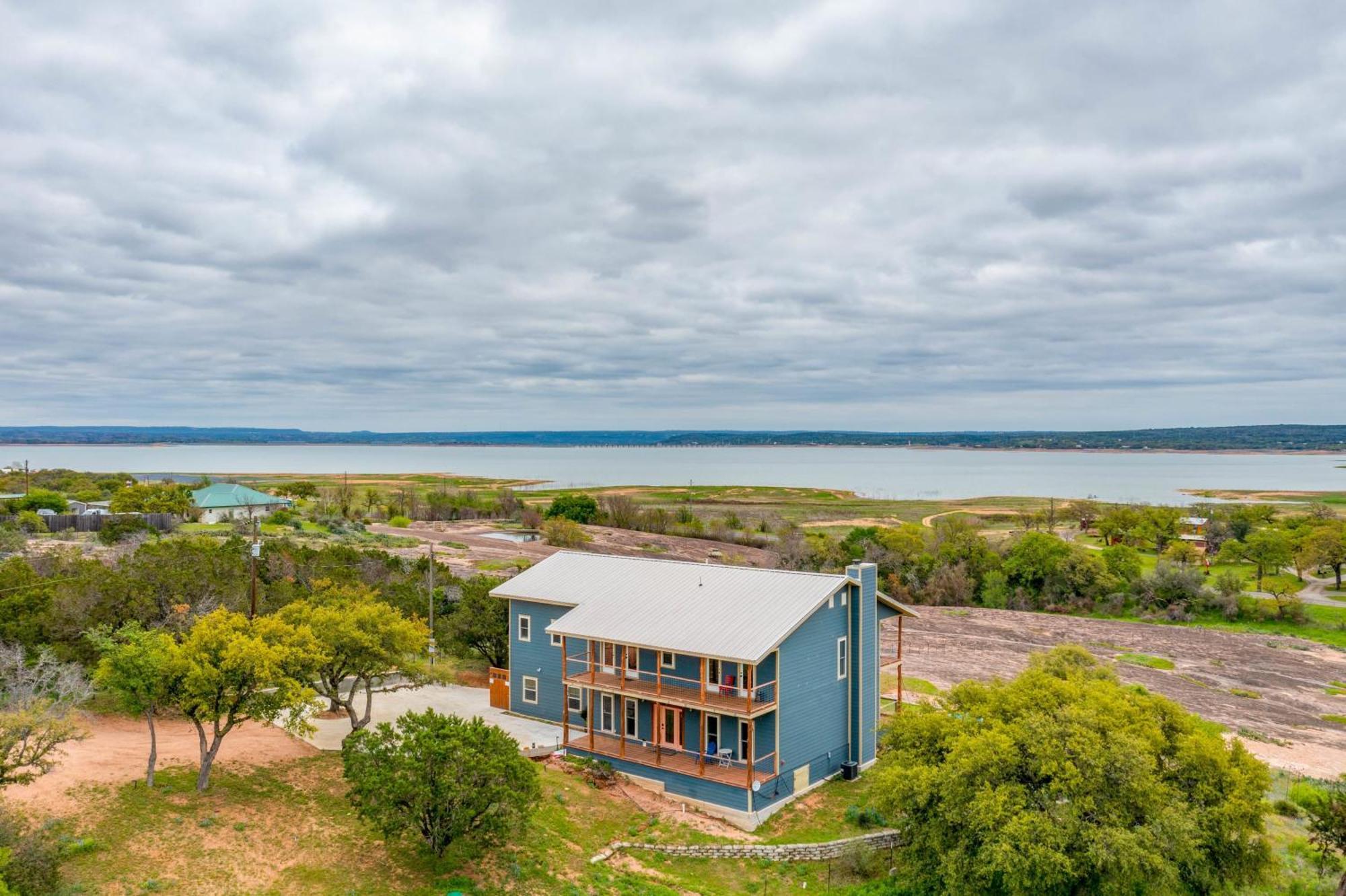 Lake Beach Access & Views, 5Kings! Buchanan Dam Екстериор снимка